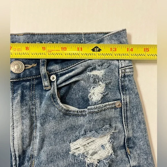 American Eagle Outfitters | Distressed Highest Rise 90’s Boyfriend Jeans - Picture 10 of 12